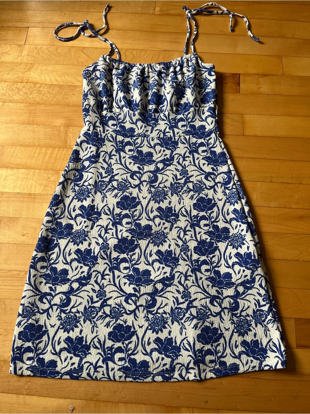 Women's Blue and White Floral Tie-Strap Sundress